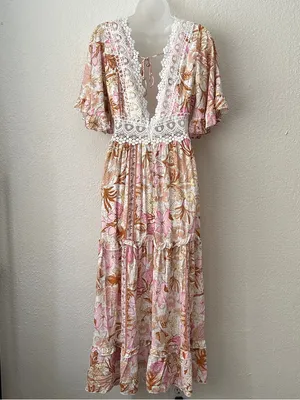 Saints + Secrets Size M Floral Crochet Trim Ruffle Tiered Maxi Dress thumbnail 3