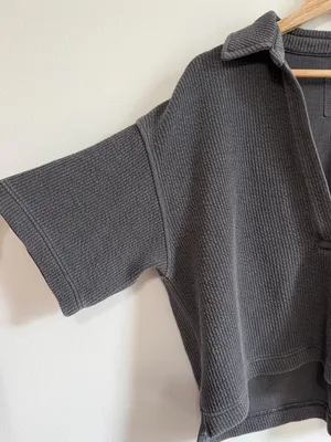 Aerie Wonder Short Sleeved Polo Top Sweatshirt Size Small Gray Ribbed Shirt thumbnail 4