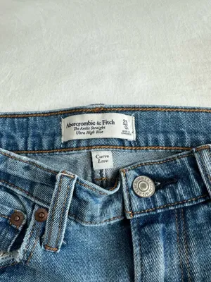 Abercrombie & Fitch The Ankle Straight Ultra High Rise Jeans thumbnail 6