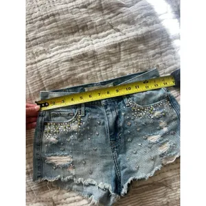Abercrombie and fitch distressed embellished denim shorts, festival thumbnail 4
