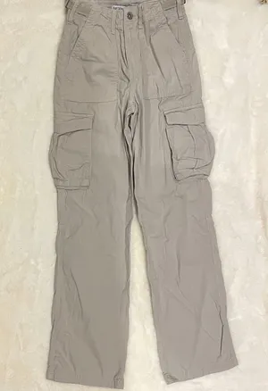 Bershka Cargo Pants thumbnail 1