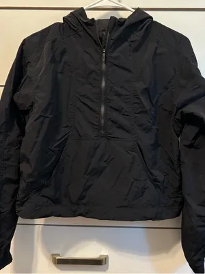 Lululemon Hit Reset 1/2 Zip Jacket
Black thumbnail 2