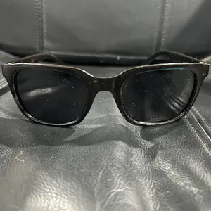 Stylish Black Sunglasses thumbnail 2