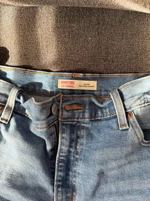 Levi’s Signature Jean Shorts High-Rise thumbnail 2