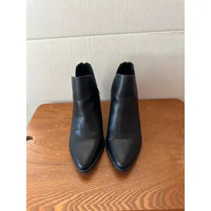 Sun * Stone Women’s Block Ankle Boots Black Sz 7 / 38 SKU 2873 thumbnail 2