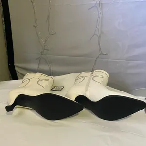 Stylish White Western Boots Size 7.5 thumbnail 4