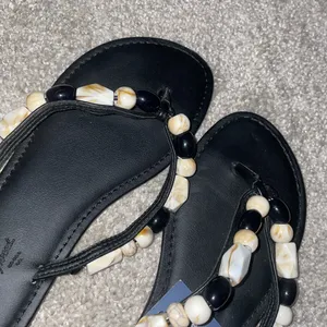 Universal Threads Cindy boho beaded sandals black and beaded faux stones new thumbnail 2