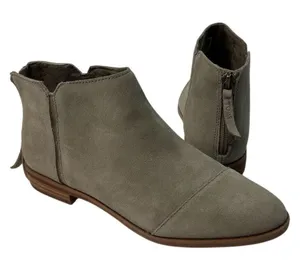 TOMS Women's Rylie Ankle Bootie Taupe Gray Natural Suede Size 8‎ Round Toe Zip thumbnail 1