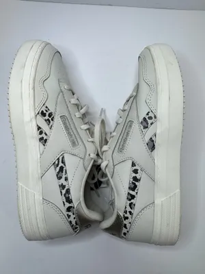 Reebok Club Memt Bold White Leather Sneakers Women's Size 7 thumbnail 5