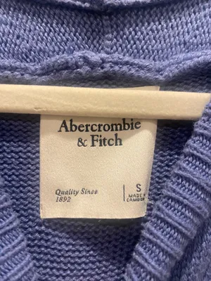 Abercrombie & Fitch Madeline crewneck sweater thumbnail 2