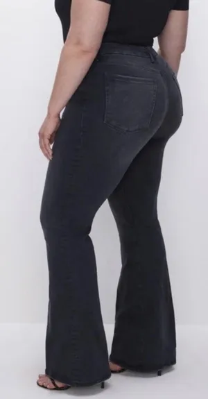 Good American Always Fits Good Legs Flare Jeans Plus Size 28-32 Faded Black NEW thumbnail 1