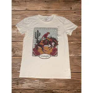 Wrangler Retro Western Rodeo Cowboy Bronco Graphic Boyfriend Fit Tee NWT M thumbnail 2