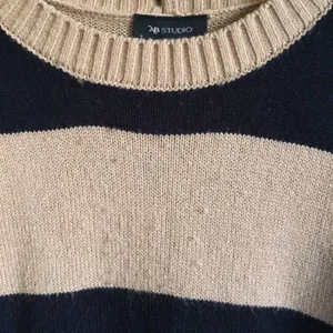 ‎AB studio small sweater thumbnail 2