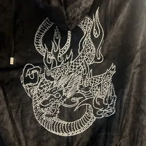BCBG Max Azria BLACK VELVET BLING SILVER STUD DRAGON & LOGO HOODIE & CROPPED PANTS SET NWT thumbnail 4