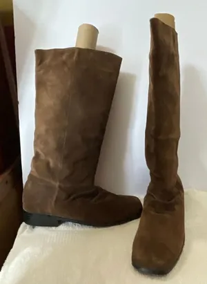 Vintage Classique suede boots woman’s size 8M knee high boots. thumbnail 1