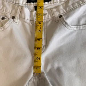 Calvin‎ Klein Women's Sz 2 White Denim Jeans Low Rise Flare 30x27 Short thumbnail 11