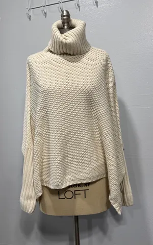 Shein Womens Turtleneck Batwing Sleeve Knit Poncho Size 6 Beige Sweater Relaxed thumbnail 1
