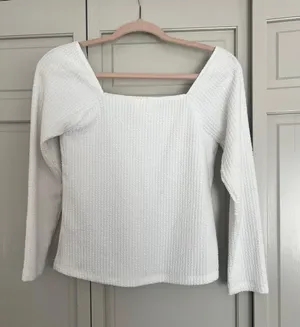 Boutique Top thumbnail 2