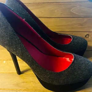 Brash Gray/ black and Red Classic Heels size 11 Excellent condition 4 inch heel thumbnail 1