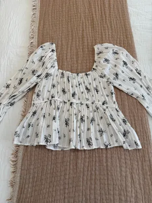 American Eagle Floral Blouse thumbnail 6