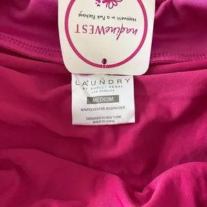 NWT Bright Pink High Rise Running Workout Shorts M Laundry by Shelli Segal thumbnail 4