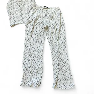 brandy melville blue floral pajama set thumbnail 3
