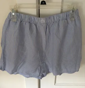 Aritzia Babaton Striped Shorts thumbnail 1