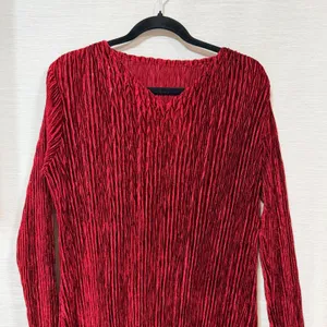 Red Pleated Long Sleeve V-Neck Midi Dress Shimmer Textured Red thumbnail 3