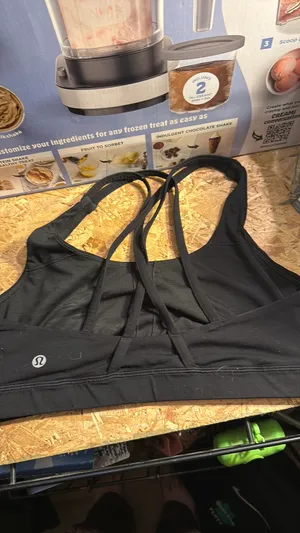 Lululemon Sports Bra 8 thumbnail 2