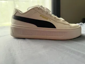 Puma Sneakers Women’s White Black 7.5 thumbnail 4