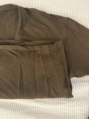 Lululemon Long Sleeve thumbnail 2
