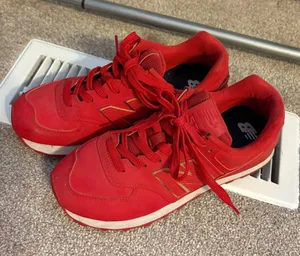 women’s newbalance thumbnail 1