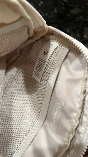 Lululemon Belt Bag thumbnail 6