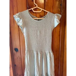 KYL Light Green Smocked Tiered Maxi Dress Flutter Sleeve‎ size Medium thumbnail 6