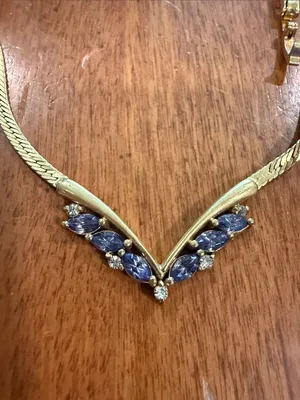 Vintage Gold-Tone V-Detail Necklace with Purple Stone Accents thumbnail 4