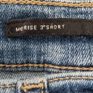 Banana Republic Distressed Jean Shorts Size 28 thumbnail 7