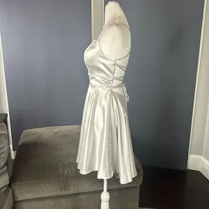 Women’s Silver Satin Short Prom Party Dress Spaghetti Straps Size 6 *READ thumbnail 2