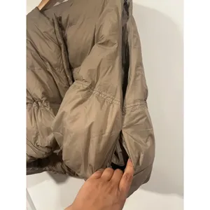 Women’s Taupe Cropped Oversized Puffer Vest Size Medium thumbnail 4