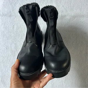 UGG Czeriesa Women's Black Boots thumbnail 11