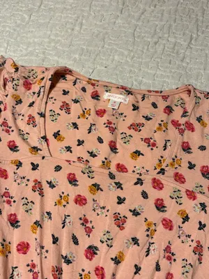 Pink flowery shirt from Xhilaration thumbnail 5