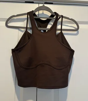 Cropped Alo Workout Top thumbnail 1