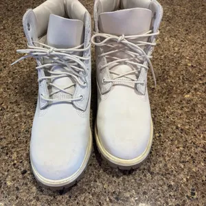 Timberland Off-White embossed Leather Boots womens Sz 9.5 thumbnail 3