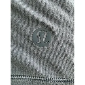 Lululemon Athletica Purple Asymmetrical‎ High Slit Scoop Neck Tank Top Womens 6 thumbnail 4