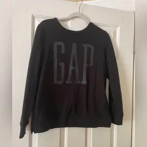 Gap black sweatshirt thumbnail 1