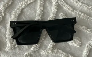 Sunglasses Black thumbnail 2