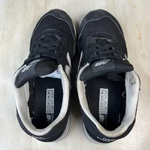 New Balance 515 Womens Sneakers Black White Suede Mesh Low Top WL515BLK 8.5 thumbnail 9