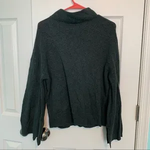 BP size small‎ deep green sweater bell style sleeves thumbnail 6