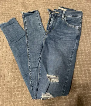 Levi's skinny jeans thumbnail 2