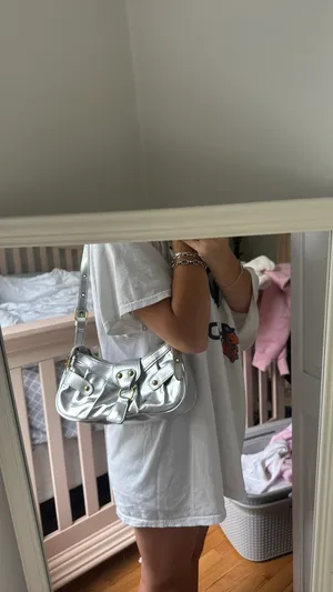 Silver purse thumbnail 4