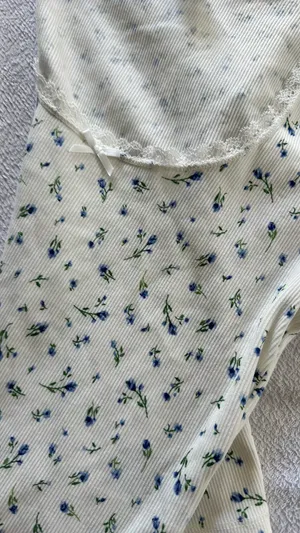 H&M Lace-Trimmed Cotton Top thumbnail 3